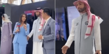 Pamje virale, roboti në Arabinë Saudite prek të pasmet e gazetares