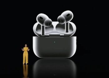 Apple vjen me risi, transformon kufjet në aparat dëgjimi