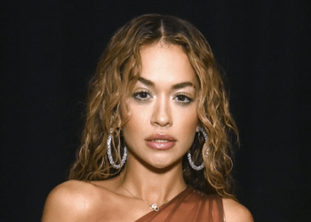 “I shërbyem bisht lope”, kuzhinieri tregon si reagoi Rita Ora në Prishtinë