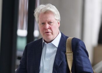 Vëllai i Princeshë Dianës krahason situatën e Kate me të motrës së tij