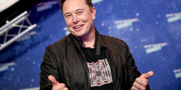 Elon Musk paditi ChatGPT, OpenAi i publikon email-et personale
