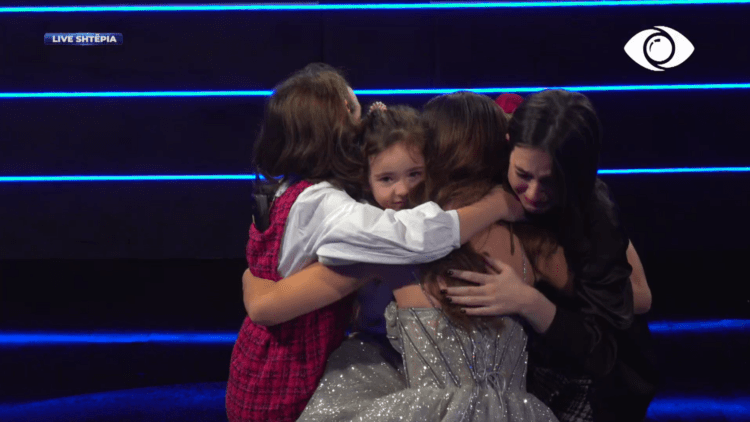 Diola konfirmon lidhjen me biznesmenin, ja si e priti lajmin vajza e saj