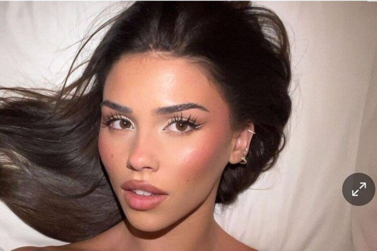 Bella ‘po bie’ nga froni! Njihuni me modelen që po thyen rekordin në TikTok