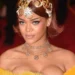 Rihanna në Met Gala/ Të gjitha pamjet e saj mbreslënëse në tapetin e kuq
