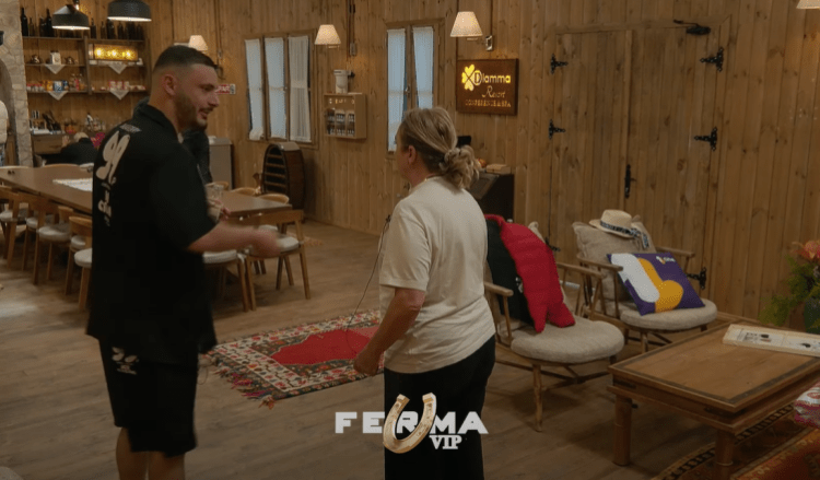 Dijonisi: Valerin e kanë pushtuar demonët, kërcen natën para pasqyrës