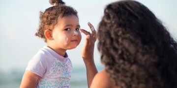 4 arsye të rëndësishme pse duhet përdorur kremi i diellit çdo ditë