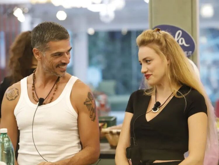 Massimiliano falenderon shqiptarët për mesazhet/Çfarë i shkruajnë vallë?