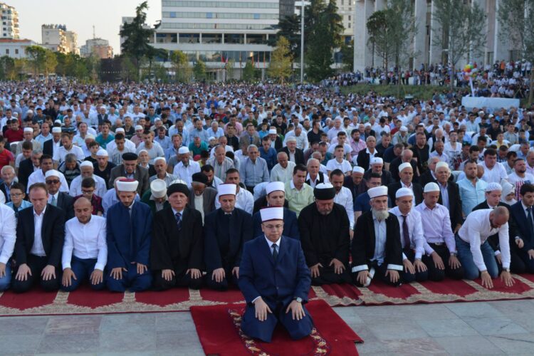 Çfarë shënon Fitër Bajrami?