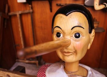 Pse njerëzit gënjejnë kur e kanë më të lehtë të thonë të vërtetën?