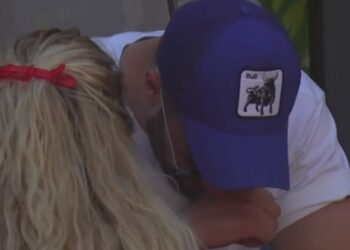 Surpriza me fëmijët autikë përlot Meritonin, Ilnisa i qëndron pranë