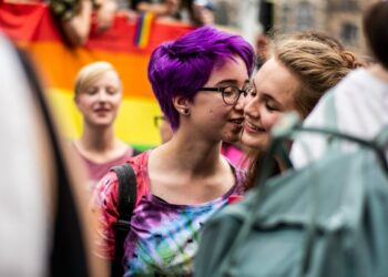 Faktorët kryesorë që ndikojnë në shëndetin mendor të adoleshentëve