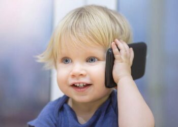 Në ç’moshë një fëmijë bëhet i ndërgjegjshëm? 5 Fazat e Vetëndërgjegjësimit