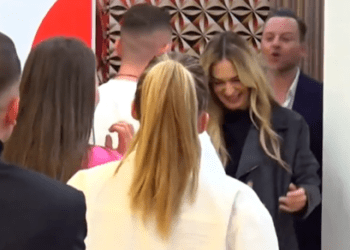 Ledioni dhe opinionistët futen në shtëpinë e “BBV”, ja si reaguan banorët