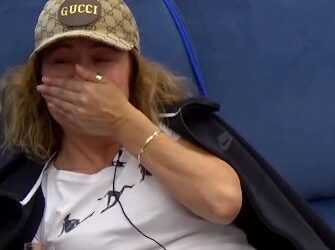 Shpërthen në lot! Egla Ceno merr mesazhin prekës nga nëna e saj