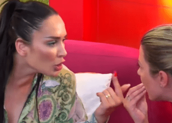 Erjola dhe Rikja nuk përmbahen, i bërtasin në fytyrë njëra-tjetrës