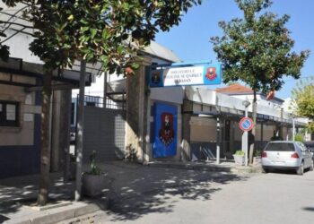 Elbasan/ Gruaja denoncon në Polici: Dy burra më përdhunuan djalin 31-vjeçar