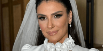 Iva Tiço vesh fustanin e bardhë, i jep fund sot beqarisë