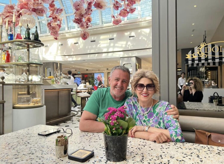 Humbja e bashkëshortes/ Agron Llakaj: Më prit si përherë!