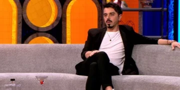 “Ishte traumatike”, Amos flet për herë të parë për divorcin e motrës së tij