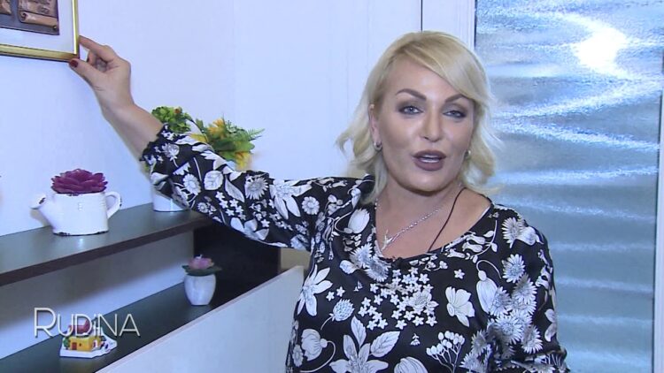 Maya rrëfen historinë e trishtë:Erdhi në jetë im bir, si gëzim mes dhimbjes