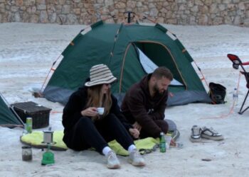 Ditea dhe Buçko në ishull, çfarë po ndodh me ata atje?