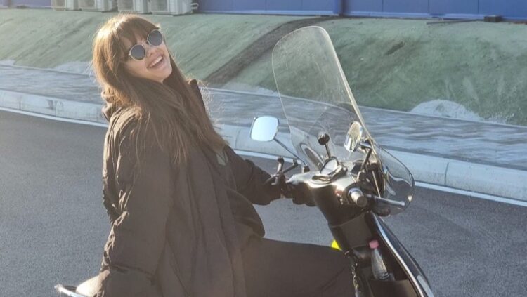 U përplas nga shoferi i dehur: Ç’po ndodh tani me kameramanen Neli?