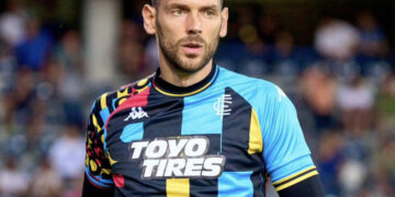 Portieri i Kombëtares Shqiptare Etrit Berisha bëhet baba për herë të parë