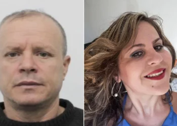 Vrau gruan me thikë në mes të rrugës në Athinë, arrestohet bashkëshorti