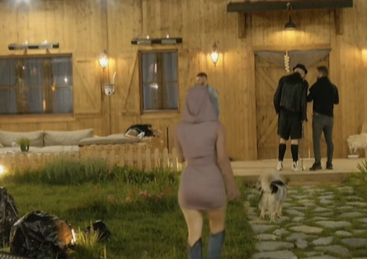 U largua pak kohë më parë, ja cili konkurrent u rikthye përsëri në garë