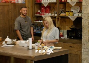 “Pse nuk ma solle mëngjesin tek krevati?”/ Dijonisi ngacmon Baby G