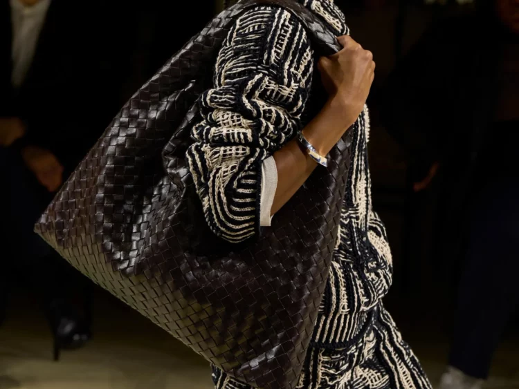 5 fakte rreth një prej aksesorëve më thelbësor për ne, çantës