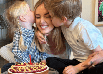 Chiara Ferragni feston ditëlindjen si beqare, ‘thumbon’ Fedez me postimin