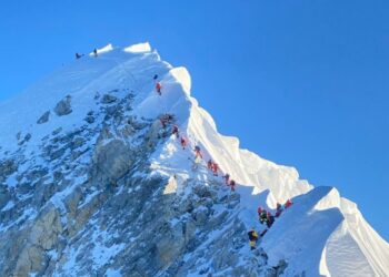 Njihuni me Phunjo Lama, alpinistja më e shpejtë që ngjit majën Everest
