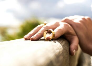 Disa këshilla si të përballeni me ndarjen apo divorcin