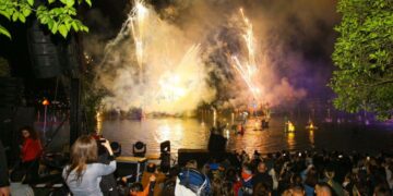 Shfaqja transeksuale sataniste tek Liqeni çon në Gjykatë Veliajn dhe të shoqen