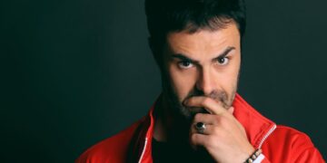 Baba për herë të dytë, Landi Hysi zbulon me një foto të ëmbël, emrin e të birit