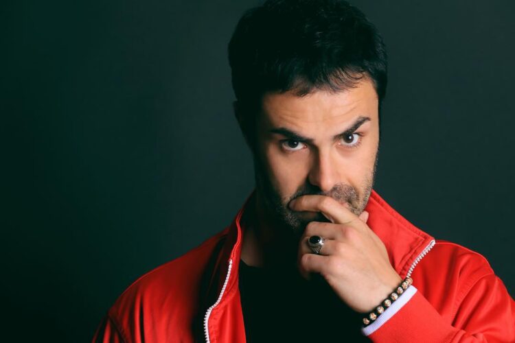 Baba për herë të dytë, Landi Hysi zbulon me një foto të ëmbël, emrin e të birit