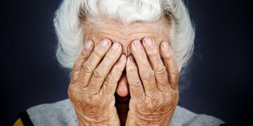 Dhunoi barbarisht nënën e moshuar, policia vë në pranga burrin në Allias