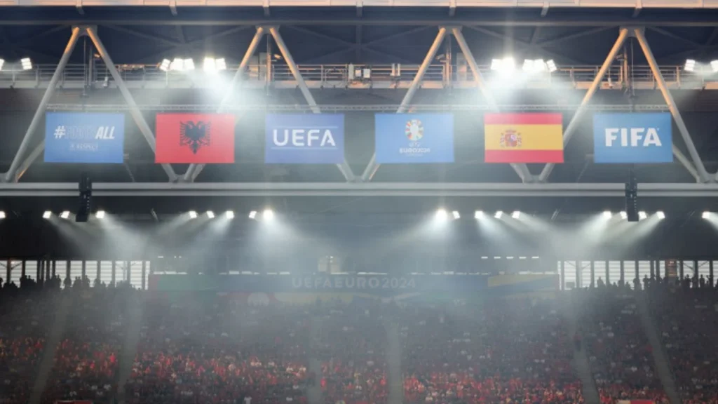 Incidentet nga tifozët në ndeshjen Shqipëri–Spanjë, UEFA gjobit sërish FSHF-në