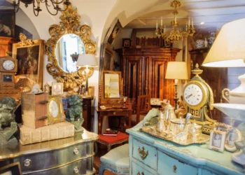 Shenjat e horoskopit që blejnë kryesisht në dyqane “vintage”