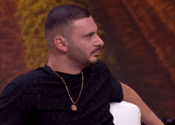 “Mendoj se mami është krenare atje ku është”/Dijonisi përlotet si rrallëherë