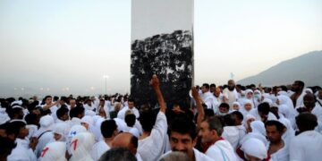 E rëndë/ Nga temperatura ekstreme vdesin 14 pelegrinë gjatë Haxhit në Mekë