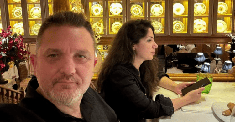 “Mbaroj!” / Jul Deda bën dedikimin e ëmbël për bashkëshorten e tij