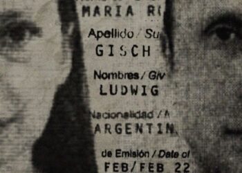 Spiunët rusë në derën ngjitur