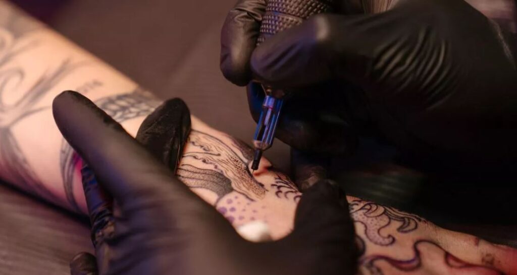 Studimi i ri lidh tatuazhet me rrezikun ndaj kancerit