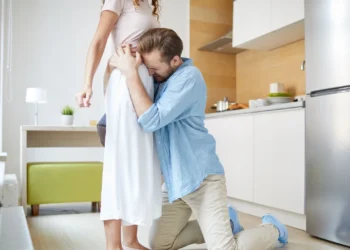 Shenjat e zodiakut që do t’ju përgjërohen të mos ndaheni prej tyre