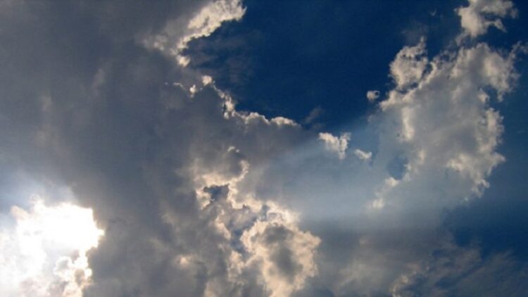 Shtrëngata dhe breshër, nesër moti merr kthesë, ja zonat që preken nga reshjet