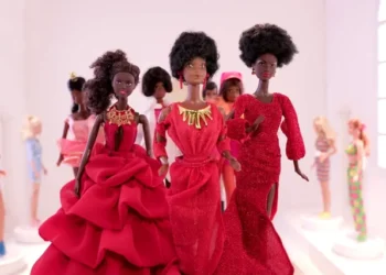 Barbie rikthehet në ekran, tregohet historia e kukullës me ngjyrë
