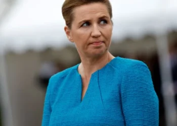 Danimarkë, sulmohet me grushte në mes të rrugës kryeministrja Mette Frederiken