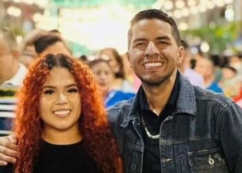 Kongresmeni dhe gruaja e tij ekzekutohen në një cirk plot me fëmijë